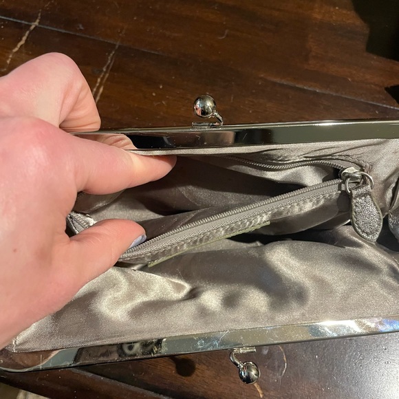 Metallic clutch - Picture 4 of 5